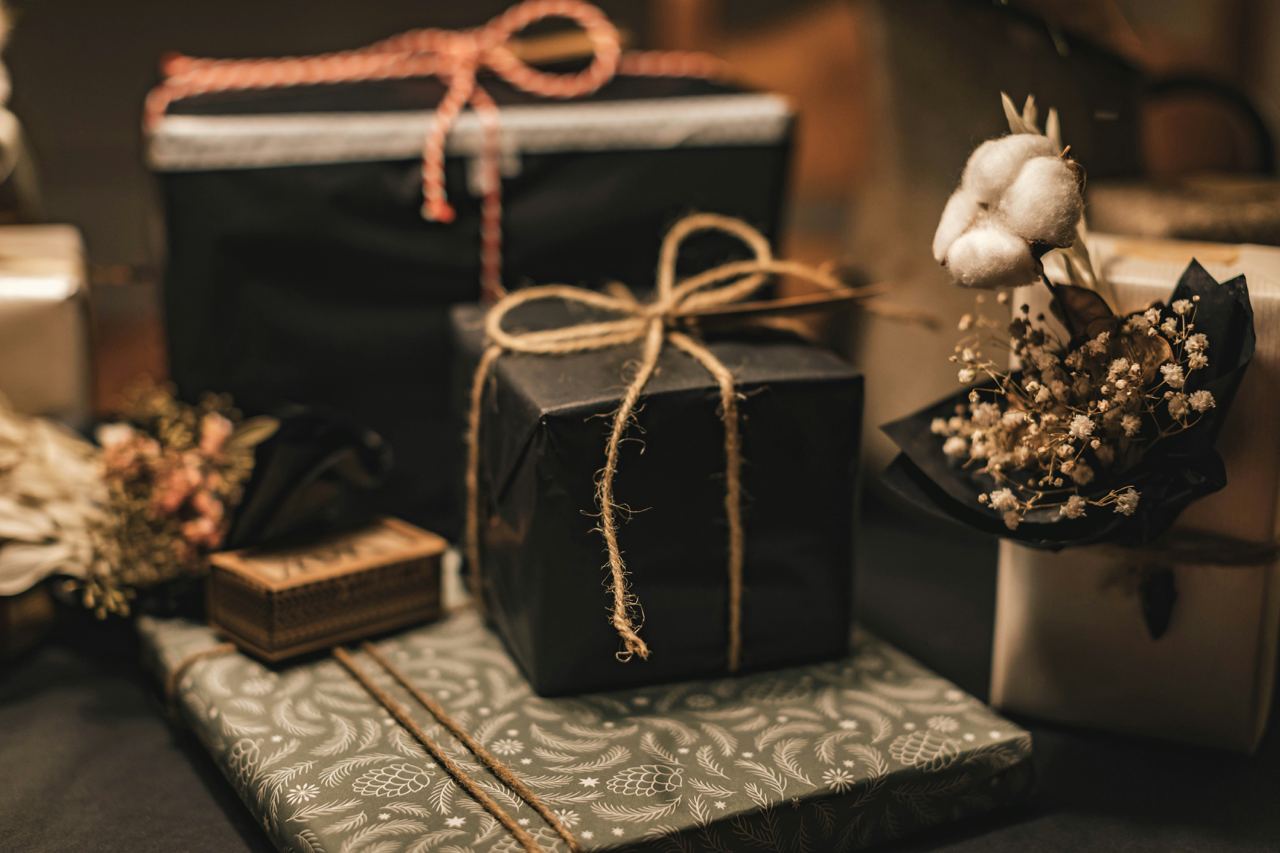 Gifts with a Cause: Eco-Friendly Diwali Gifting for Employees