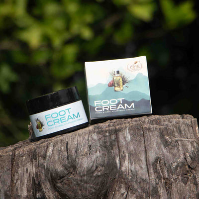 Foot Cream-Goodness of Shea Butter,Aloe & Apricot Oil | Apply for Salon Like Feel @home