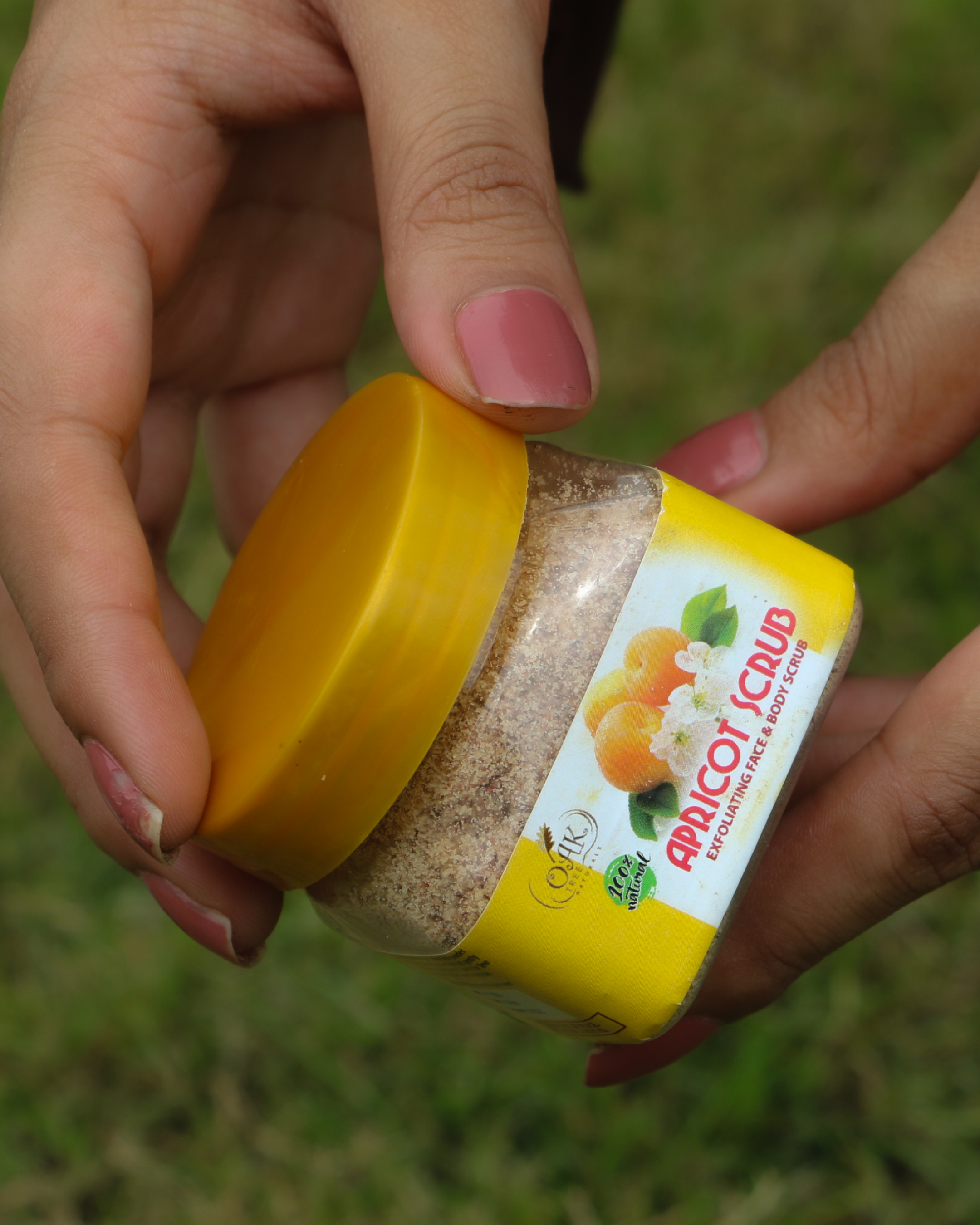 Face Scrub-Himalayn Apricot Scrub | Best for Deep Exfoliation of Face and Neck | Unisex Usage (50gms)