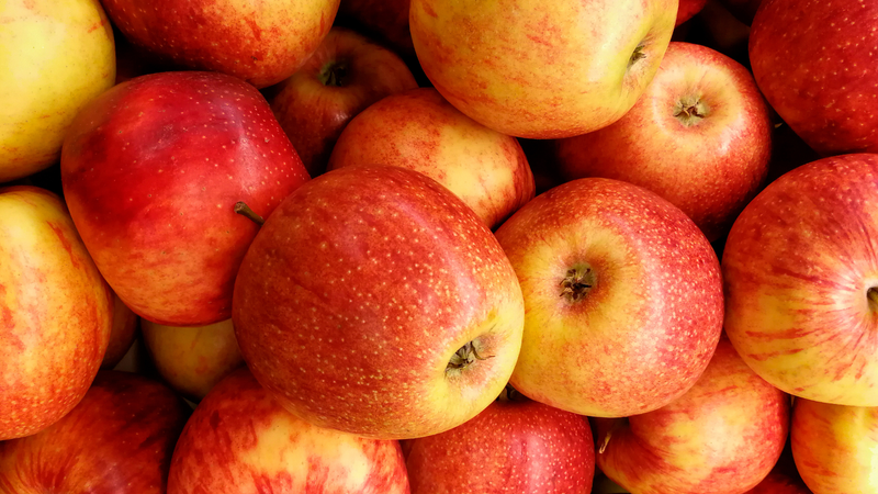 Apple Cider Vinegar for Beauty: A Natural Approach to Skin and Hair Care