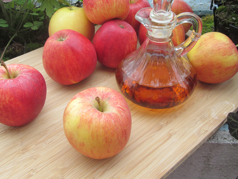 Apple Cider Vinegar for Cleaning: DIY Natural Solutions for Home Cleaning