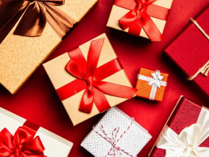  Corporate Gifting Trends for 2024: What's In?