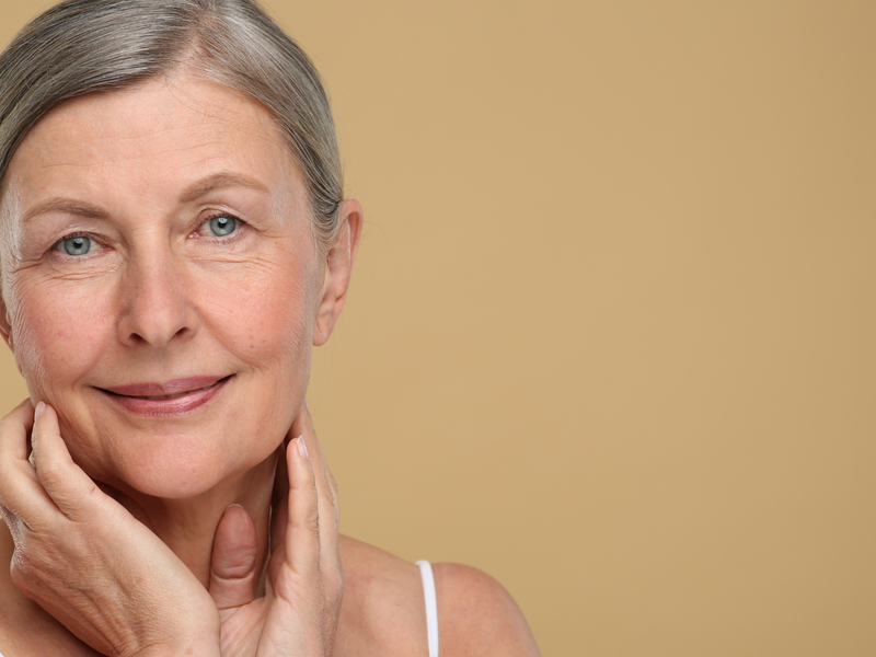Fight the Signs of Aging: Natural Anti-Aging Solutions