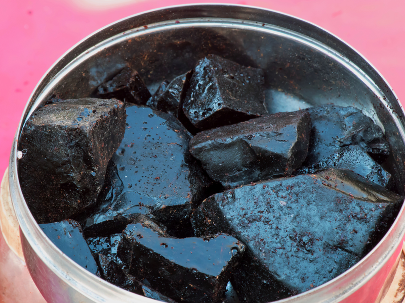 Health benefits of consuming mineral pitch daily