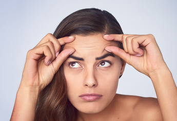 Exfoliation 101: Removing Dead Skin Cells for a Radiant Glow