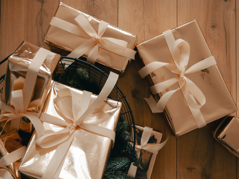 The Perfect Organic Gift: Creating Customized Hampers for Diwali