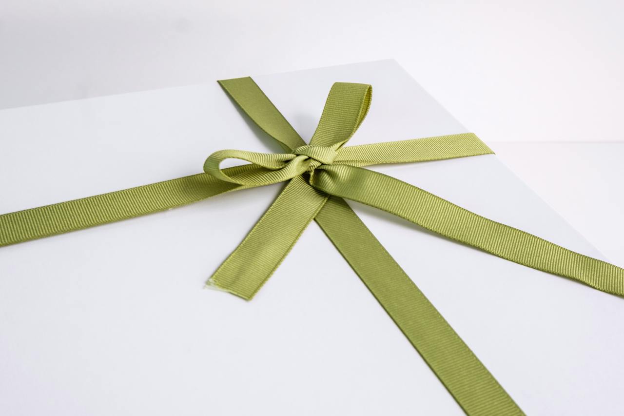 Corporate Gifting Ideas for HR: Embrace Oak Tree Naturals for Conscious Gifting